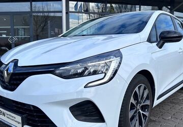 Renault Clio 11.673 km 14.450 &euro; Braunschweig 38124