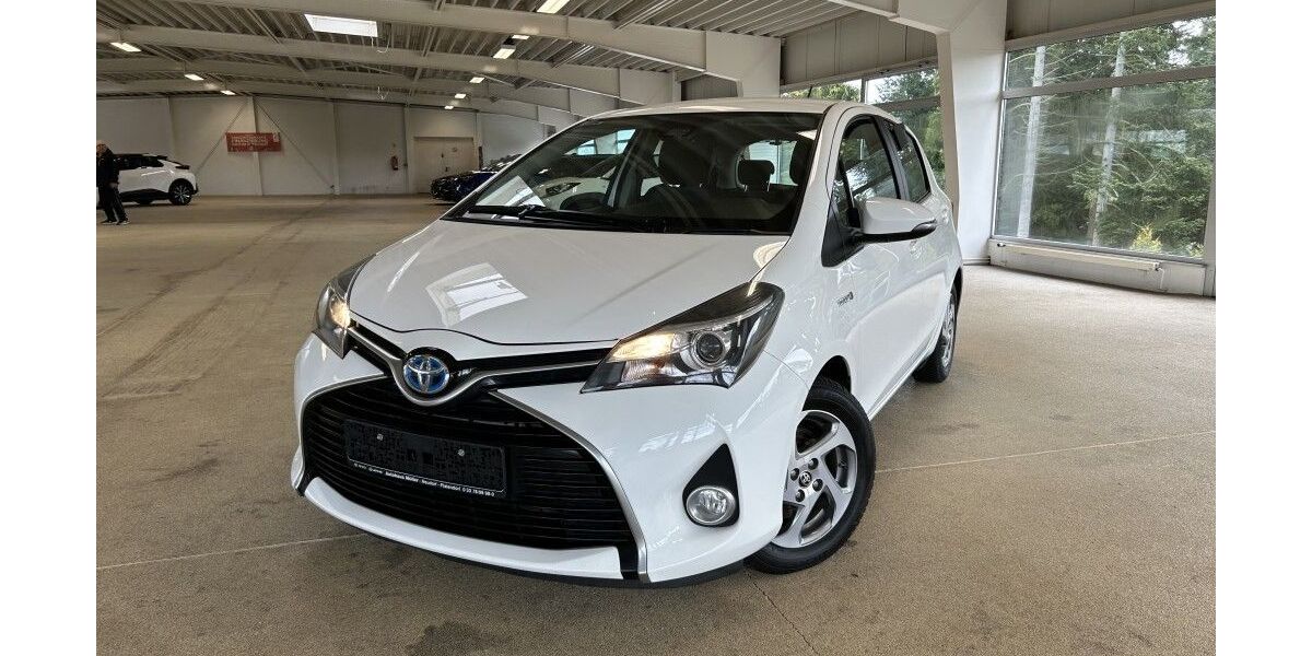 Toyota Yaris 108.918 km 11.780 &euro; Sassenburg / Neudorf- Pl 38524