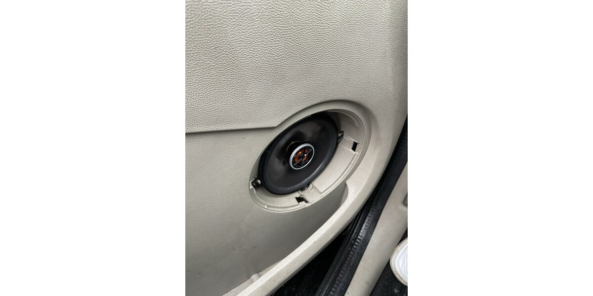 Renault Clio 144.853 km 2.300 &euro; Braunschweig 38100