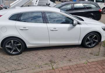 Volvo V40 177.000 km 9.300 &euro; Wolfsburg 38440