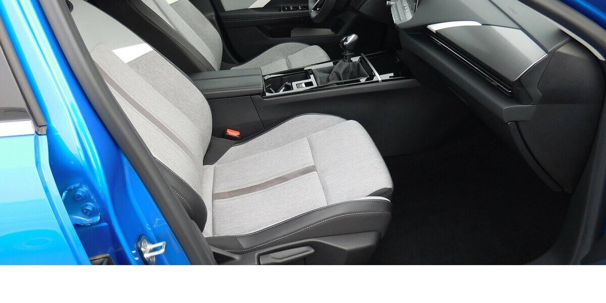 Opel Astra 1.2 TSI 4Trg Klima Navi Alu 32.500 km 15.990 &euro; Vordorf 38533