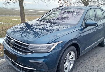 VW Tiguan 90.000 km 22.990 &euro; HÖTZUM 38173