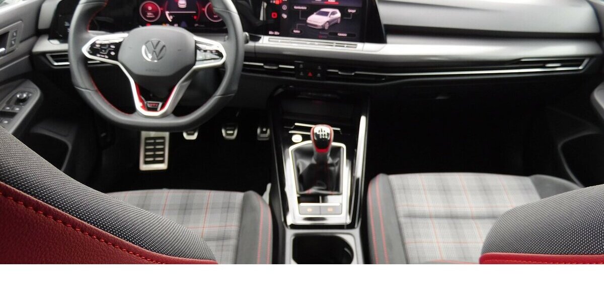 VW Golf GTI Golf 2.0 VIII TSI Performance 4Trg Navi 25.100 km 22.990 &euro; Vordorf 38533