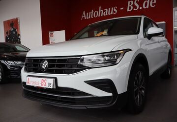 VW Tiguan 92.640 km 25.949 &euro; Braunschweig 38116