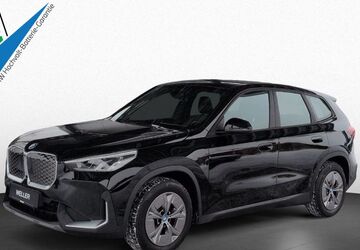 BMW iX1 9.859 km 32.990 &euro; Braunschweig 38112