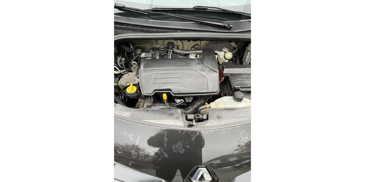 Renault Clio 144.853 km 2.300 &euro; Braunschweig 38100