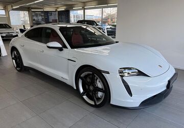 Porsche Taycan 4.900 km 57.990 &euro; Braunschweig 38116