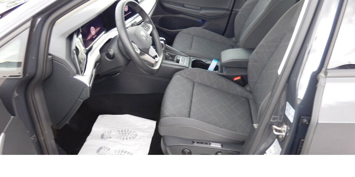 VW Golf Variant VIII 1.5 TSI Life Navi Klima Alu 29.300 km 20.690 &euro; Vordorf 38533