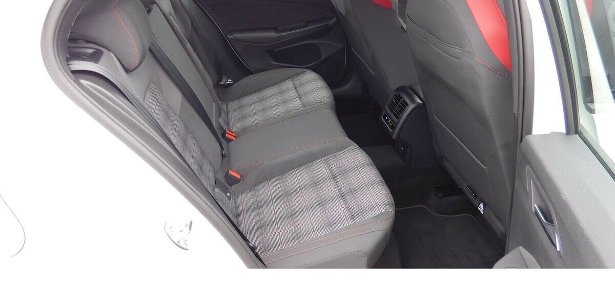 VW Golf GTI Golf 2.0 VIII TSI Performance 4Trg Navi 29.900 km 23.990 &euro; Vordorf 38533