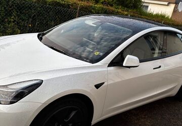 Tesla Model 3 48.712 km 28.000 &euro; Wolfsburg 38442