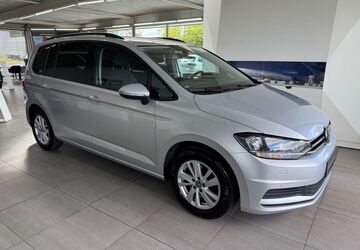 VW Touran 150.000 km 19.490 &euro; Braunschweig 38116