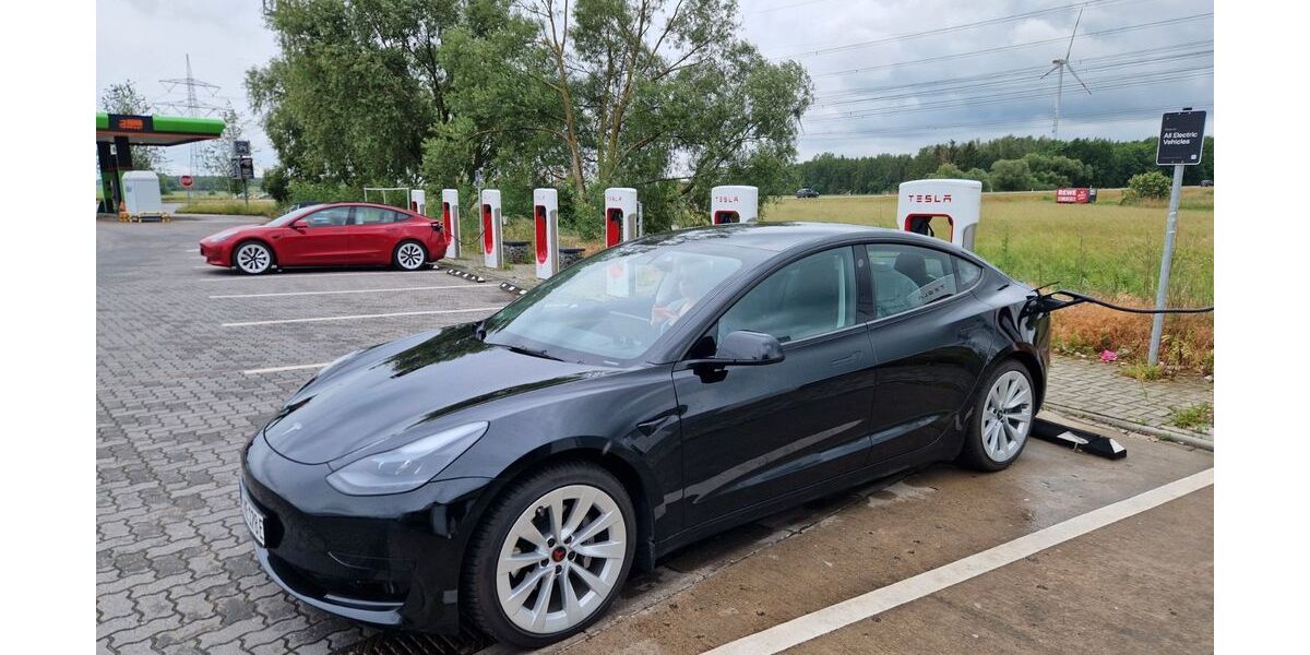 Tesla Model 3 44.000 km 29.990 &euro; Börßum 38312