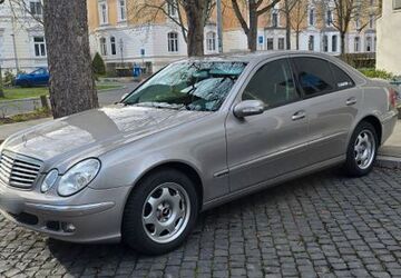 Mercedes-Benz E 220 352.641 km 4.710 &euro; Braunschweig 38106