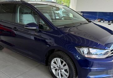 VW Touran 26.500 km 29.990 &euro; Braunschweig 38116