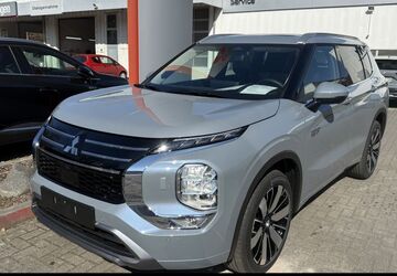 Mitsubishi Plug-in Hybrid Outlander 7.000 km 53.480 &euro; Braunschweig 38126
