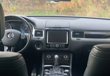 VW Touareg 230.852 km 19.850 &euro; Vechelde 38159