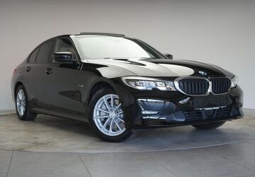 BMW 330 98.000 km 24.450 &euro; Braunschweig 38110