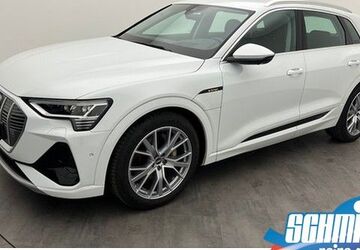 Audi e-tron 31.490 km 37.400 &euro; Peine 31226
