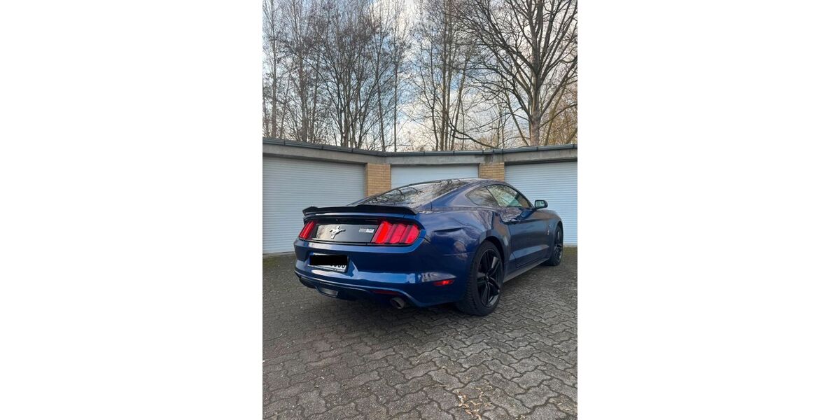 Ford Mustang 159.000 km 17.900 &euro; Braunschweig 38116
