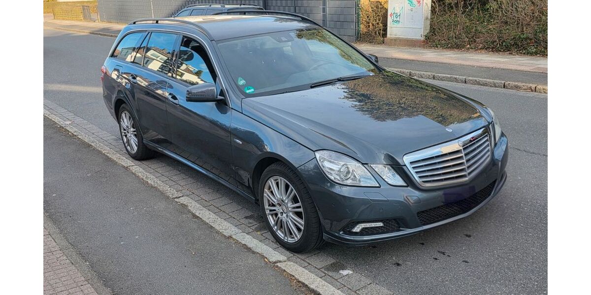 Mercedes-Benz E 250 216.000 km 5.800 &euro; Braunschweig 38116