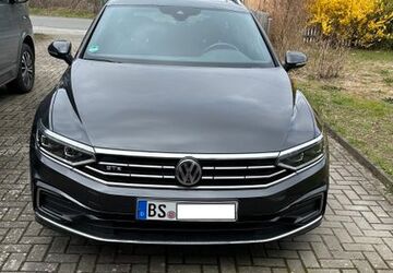 VW Passat Variant 72.676 km 28.950 &euro; Braunschweig 38106