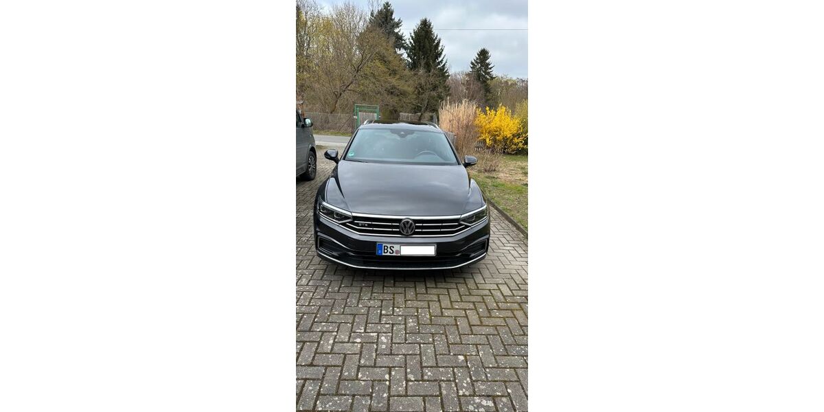 VW Passat Variant 72.676 km 28.950 &euro; Braunschweig 38106