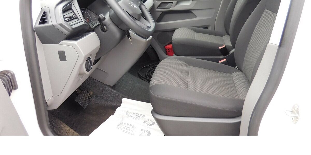 VW T6.1 Transporter 1 Abt e- Lang 4-Gang Automatic 3.900 km 16.990 &euro; Vordorf 38533