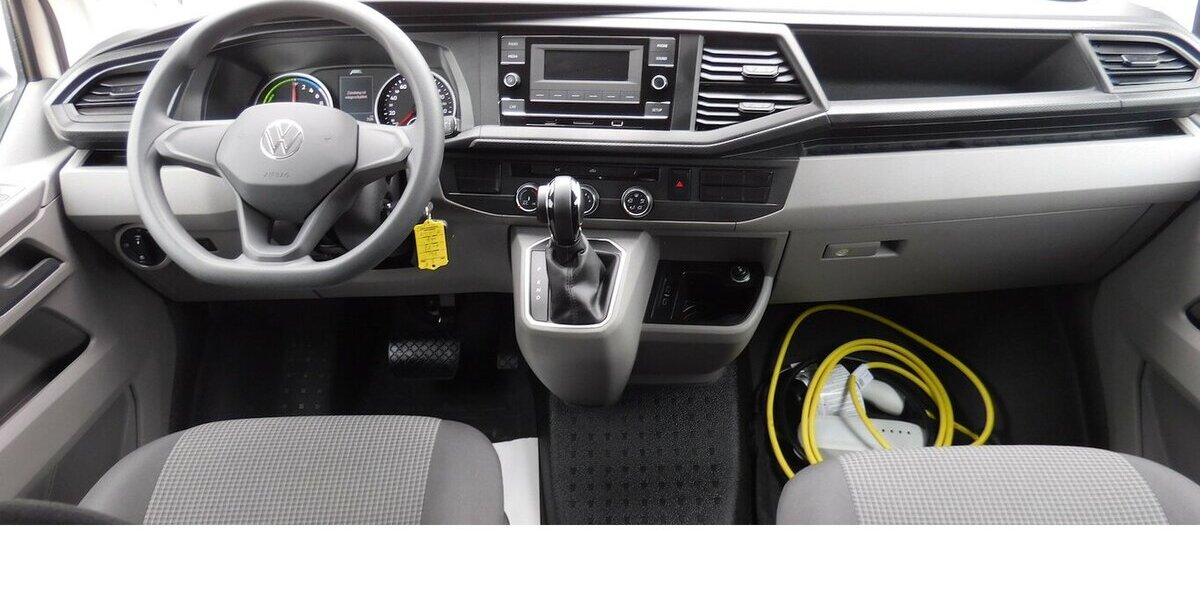 VW T6.1 Transporter 1 Abt e- Lang 4-Gang Automatic 1.800 km 16.690 &euro; Vordorf 38533