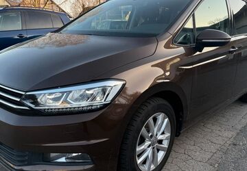 VW Touran 105.000 km 19.290 &euro; Lehre 38165