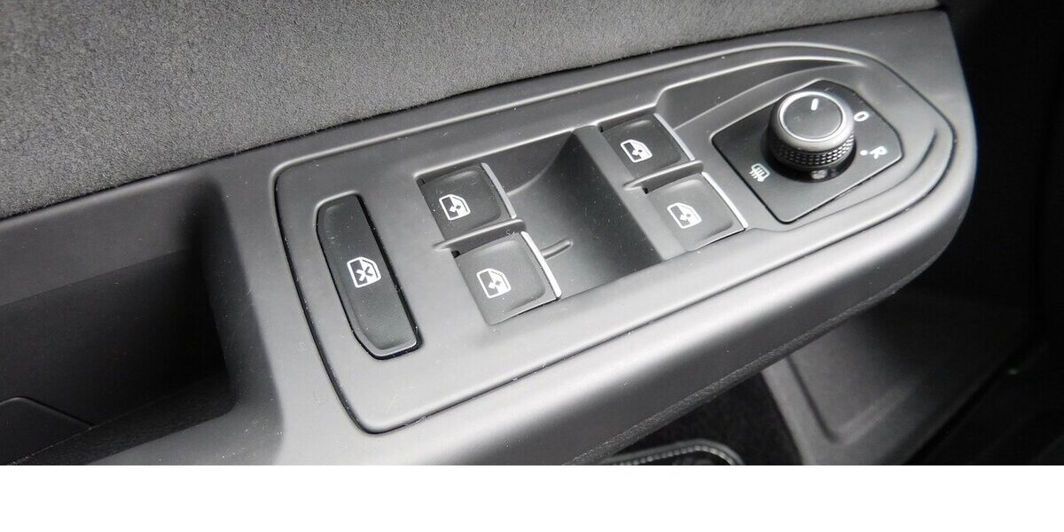 VW Golf GTI Golf 2.0 VIII TSI Performance 4Trg Navi 29.900 km 23.990 &euro; Vordorf 38533