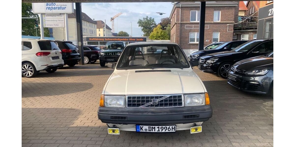Volvo 340 77.000 km 4.900 &euro; Braunschweig 38114