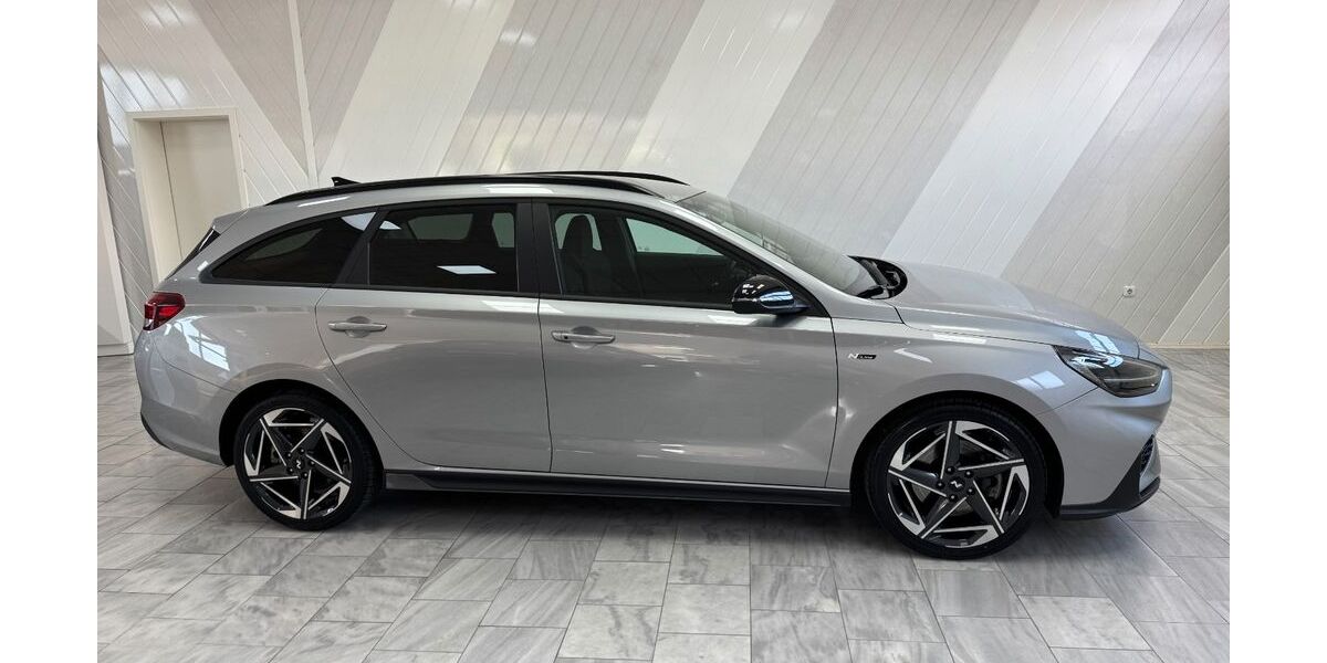 Hyundai i30 23.466 km 23.890 &euro; Liebenburg 38704