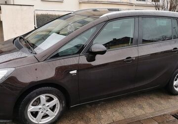 Opel Zafira Tourer 83.741 km 8.300 &euro; Peine 31228