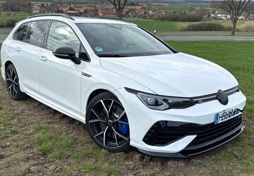 VW Golf 104.157 km 32.999 &euro; Braunschweig 38106