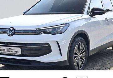 VW Tiguan 3.000 km 47.550 &euro; Braunschweig 38108