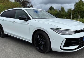 VW Passat 27.000 km 39.700 &euro; Wolfsburg 38442