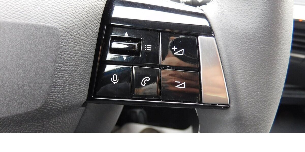 Opel Astra 1.2 TSI 4Trg Klima Navi Alu 32.500 km 15.990 &euro; Vordorf 38533