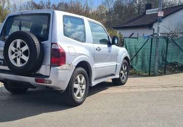 Mitsubishi Pajero 230.212 km 3.850 &euro; Braunschweig 38120