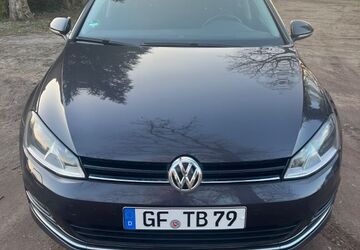 VW Golf 129.636 km 12.599 &euro; Sassenburg 38524