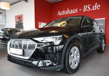 Audi e-tron 44.713 km 24.780 &euro; Braunschweig 38116