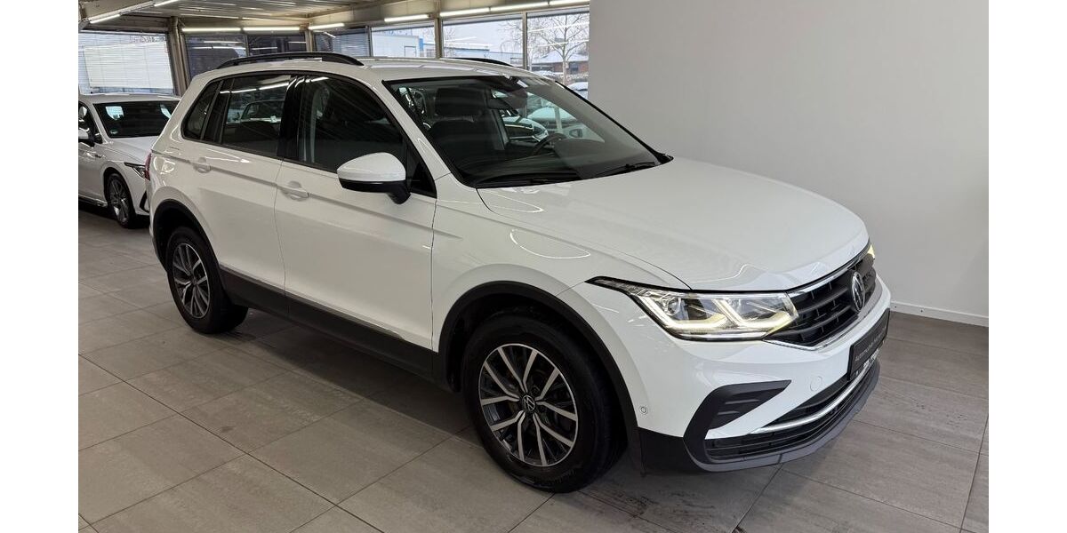 VW Tiguan 94.500 km 23.490 &euro; Braunschweig 38116