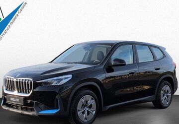 BMW iX1 14.969 km 31.990 &euro; Braunschweig 38112