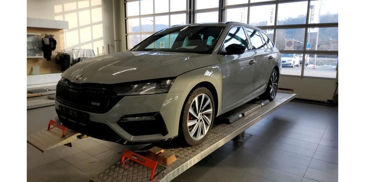 Skoda Octavia 163.648 km 18.990 &euro; Braunschweig 38122