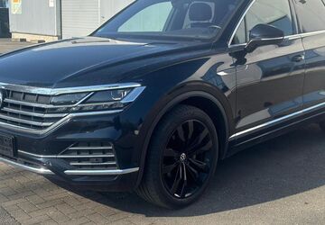 VW Touareg 131.856 km 40.990 &euro; Braunschweig 38122