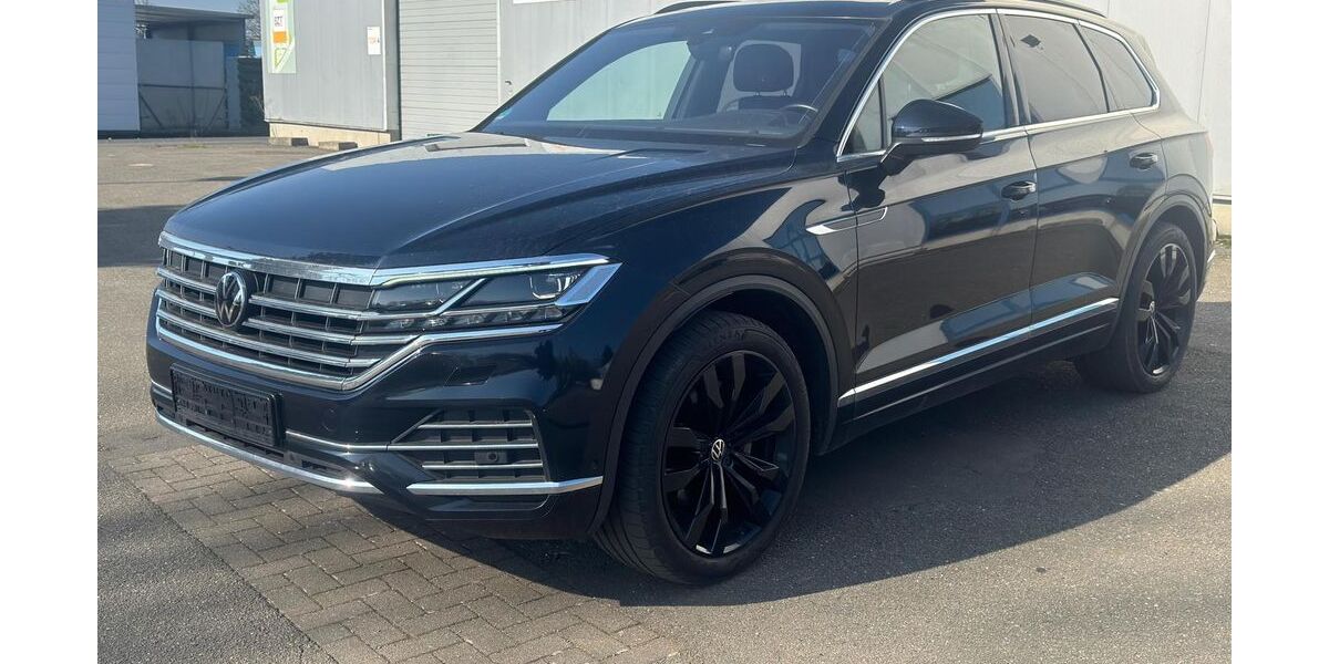 VW Touareg 131.856 km 40.990 &euro; Braunschweig 38122