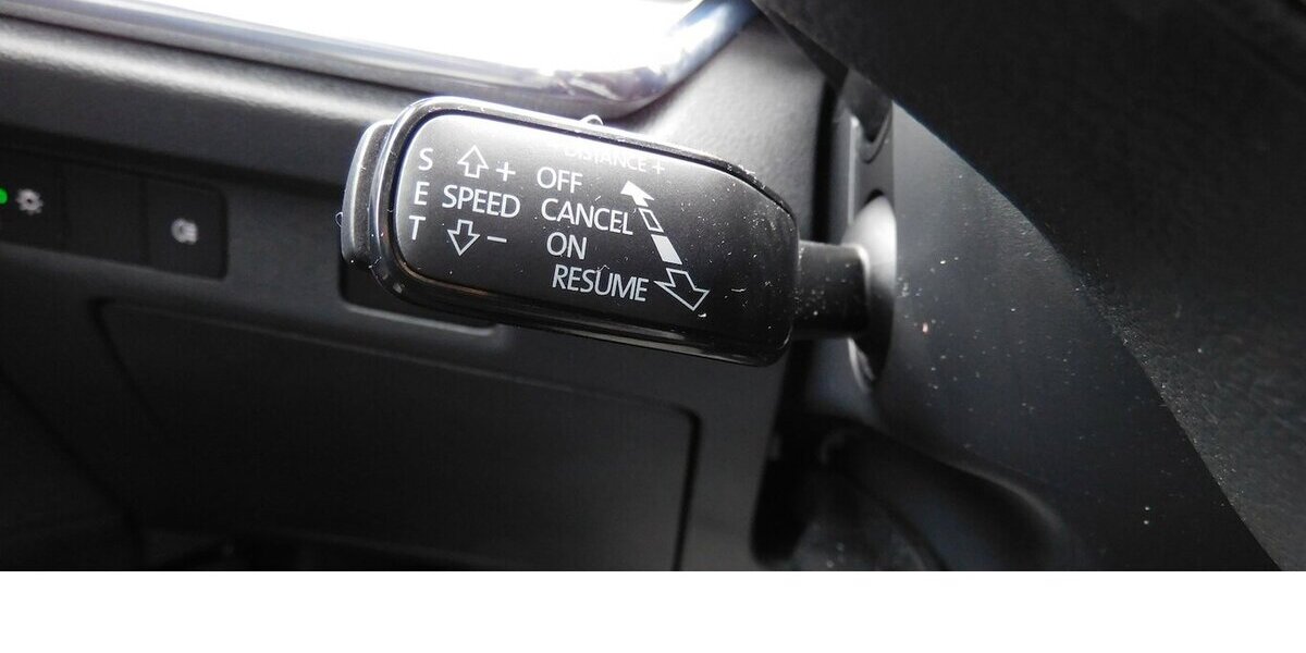 Skoda Enyaq iV 50 1-Gang Elektrik Automatic Klima Navi 25.900 km 21.390 &euro; Vordorf 38533