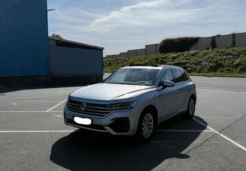 VW Touareg 63.789 km 44.999 &euro; Braunschweig 38122