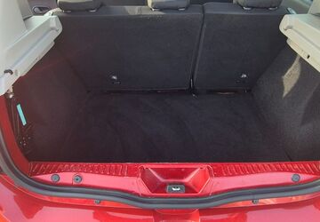 Dacia Sandero 66.000 km 5.700 &euro; Wolfsburg 38448