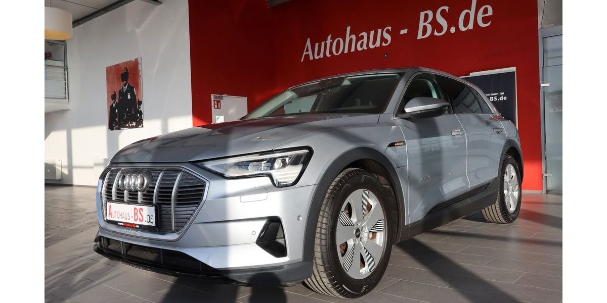 Audi e-tron 40.179 km 30.680 &euro; Braunschweig 38116