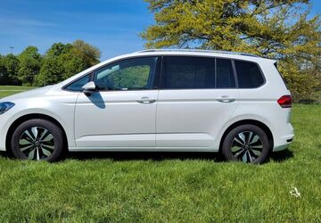 VW Touran 22.824 km 35.900 &euro; Braunschweig 38122